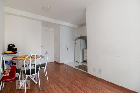 Sala de apartamento para alugar com 2 quartos, 50m² em Parque São Jorge, São Paulo