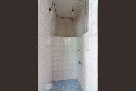 Banheiro  de casa para alugar com 1 quarto, 49m² em Butantã, São Paulo