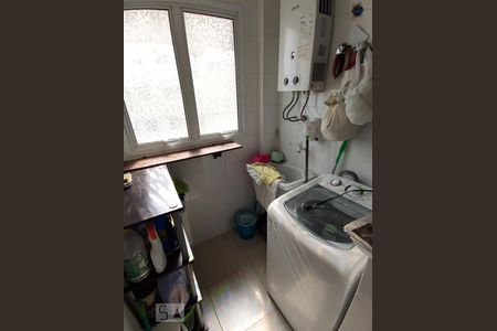 Lavanderia de apartamento à venda com 3 quartos, 71m² em Feitoria, São Leopoldo