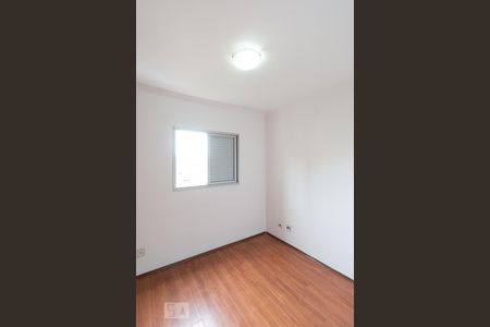 Quarto 2 de apartamento para alugar com 2 quartos, 70m² em Vila Constança, São Paulo