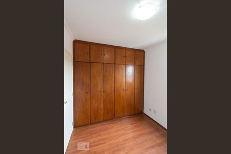 Quarto 2 de apartamento para alugar com 2 quartos, 70m² em Vila Constança, São Paulo