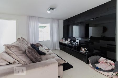 Sala de casa para alugar com 3 quartos, 255m² em Silveira, Santo André