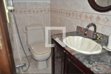 lavabo  de casa para alugar com 3 quartos, 304m² em Quintino Bocaiúva, Rio de Janeiro