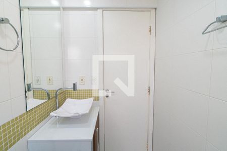 Banheiro da Suíte de apartamento para alugar com 2 quartos, 55m² em Vila Guarani (z Sul), São Paulo