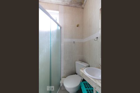 Banheiro de casa à venda com 3 quartos, 177m² em Vila Antonina, São Paulo