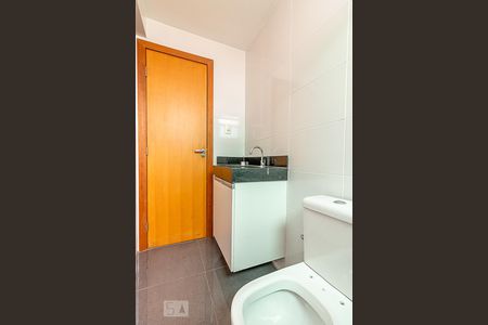 Banheiro de apartamento para alugar com 3 quartos, 98m² em Sagrada Família, Belo Horizonte