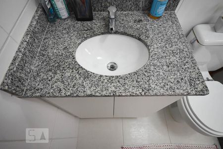 Apartamento à venda com 75m², 2 quartos e 1 vaga Apartamento à venda com 75m², 2 quartos e 1 vagaDetalhe do Banheiro Suíte