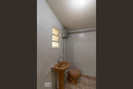 Banheiro de casa para alugar com 1 quarto, 40m² em Parque Boturussu, São Paulo