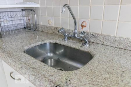 Detalhe da Cozinha de apartamento para alugar com 1 quarto, 55m² em Alphaville Industrial, Barueri