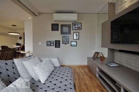 Sala de apartamento para alugar com 2 quartos, 115m² em Real Parque, São Paulo