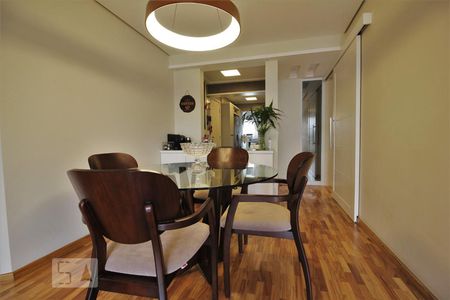 Sala de apartamento para alugar com 2 quartos, 115m² em Real Parque, São Paulo