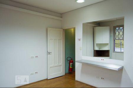 Casa à venda com 160m², 2 quartos e 3 vagas Casa à venda com 160m², 2 quartos e 3 vagasSalão 3