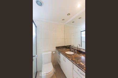 Banheiro de apartamento para alugar com 1 quarto, 70m² em Vila Nova Conceição, São Paulo