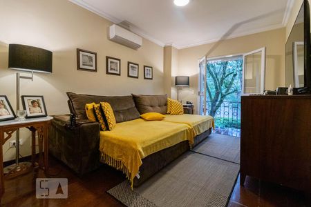 Sala de TV de casa de condomínio à venda com 4 quartos, 465m² em Alphaville Residencial Zero, Barueri