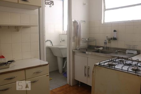 Cozinha de apartamento para alugar com 2 quartos, 57m² em Vila Buarque, São Paulo