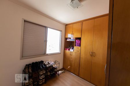 Quarto 1 de apartamento para alugar com 2 quartos, 57m² em Vila Bertioga, São Paulo