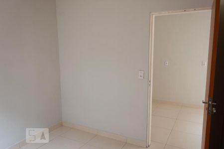 Quarto 1 de casa para alugar com 2 quartos, 50m² em Guará I, Brasília