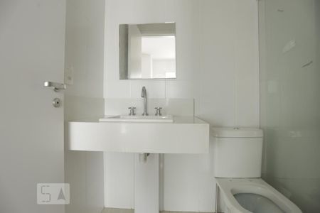 Banheiro de kitnet/studio à venda com 1 quarto, 34m² em Santa Cecilia, São Paulo