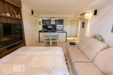 Sala de apartamento para alugar com 2 quartos, 77m² em Água Branca, São Paulo