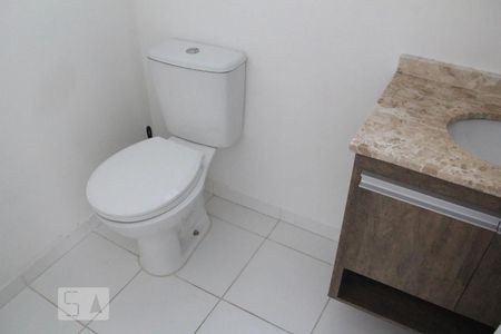 Banheiro de apartamento à venda com 2 quartos, 53m² em Cidade Luiza, Jundiaí