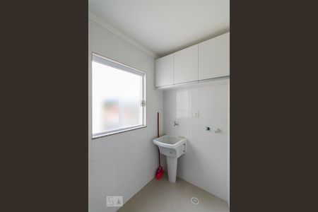 Área de Serviço de apartamento para alugar com 2 quartos, 54m² em Jardim Silvana, Santo André