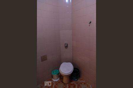 Banheiro de casa à venda com 1 quarto, 80m² em Del Castilho, Rio de Janeiro