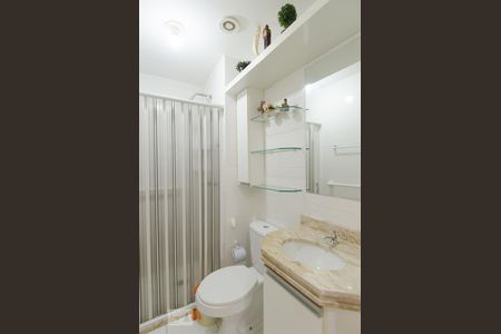 Banheiro de apartamento à venda com 2 quartos, 47m² em Nova Petrópolis, São Bernardo do Campo
