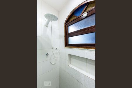 Banheiro Social de casa à venda com 4 quartos, 150m² em São Lourenço, Niterói