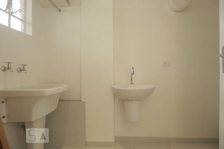 Banheiro de kitnet/studio à venda com 1 quarto, 25m² em Centro, São Paulo
