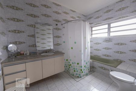 Banheiro da Suite 1 de casa para alugar com 5 quartos, 436m² em Alto da Mooca, São Paulo