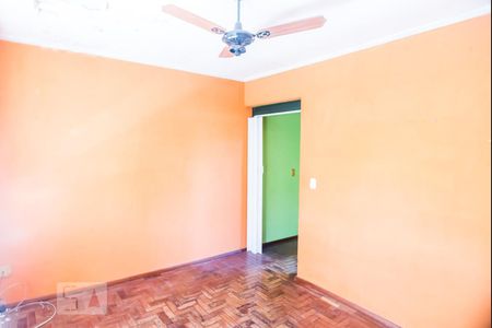 Quarto de apartamento para alugar com 3 quartos, 120m² em Sarandi, Porto Alegre