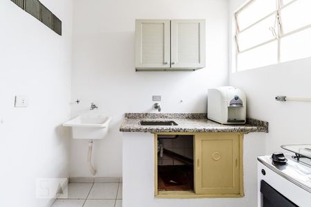 Cozinha de apartamento para alugar com 1 quarto, 50m² em Vila Buarque, São Paulo