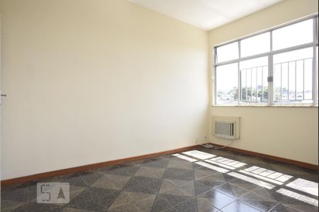 Quarto 1 de apartamento para alugar com 2 quartos, 95m² em Jardim Guanabara, Rio de Janeiro