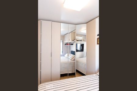 Quarto de apartamento à venda com 1 quarto, 48m² em Auxiliadora, Porto Alegre