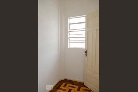 Quarto de Serviço de apartamento para alugar com 3 quartos, 120m² em Rio Branco, Porto Alegre