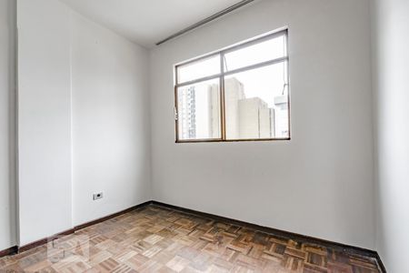 Dormitório 1 de apartamento para alugar com 2 quartos, 75m² em Rebouças, Curitiba