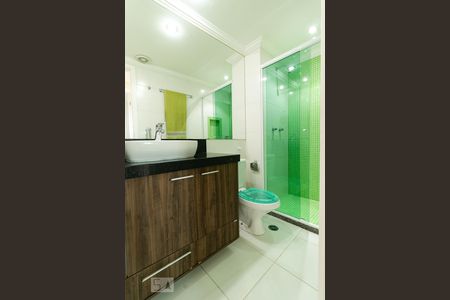 Banheiro de apartamento para alugar com 3 quartos, 87m² em Portão, Curitiba