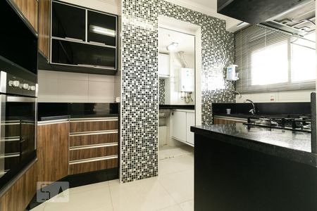 Cozinha de apartamento para alugar com 3 quartos, 87m² em Portão, Curitiba