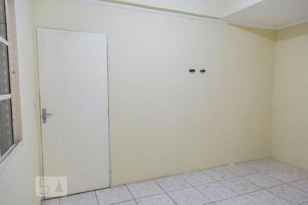 Quarto de casa para alugar com 1 quarto, 100m² em Jardim Fernandes, São Paulo