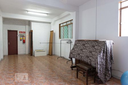 Sala de casa à venda com 2 quartos, 96m² em Navegantes, Porto Alegre