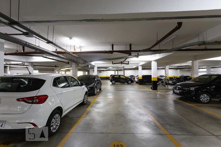 Garagem de apartamento à venda com 2 quartos, 50m² em Vila Satúrnia, Campinas