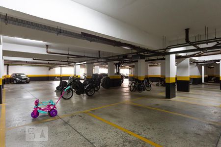 Garagem de apartamento à venda com 2 quartos, 50m² em Vila Satúrnia, Campinas