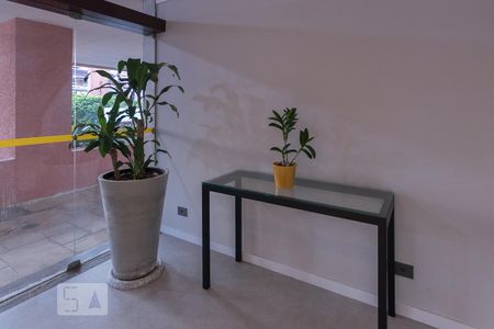 Hall Social de apartamento para alugar com 2 quartos, 85m² em Vila Romana, São Paulo