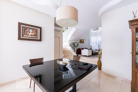 Sala de casa de condomínio à venda com 4 quartos, 350m² em Vila Hollândia, Campinas