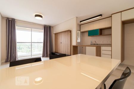 Sala de apartamento para alugar com 1 quarto, 50m² em Empresarial 18 do Forte, Barueri