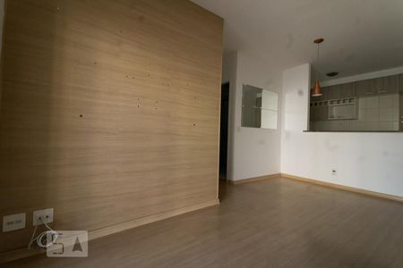 Sala de apartamento para alugar com 3 quartos, 78m² em Jardim Tupanci, Barueri