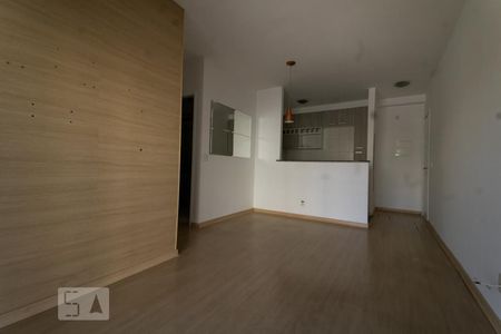 Sala de apartamento para alugar com 3 quartos, 78m² em Jardim Tupanci, Barueri