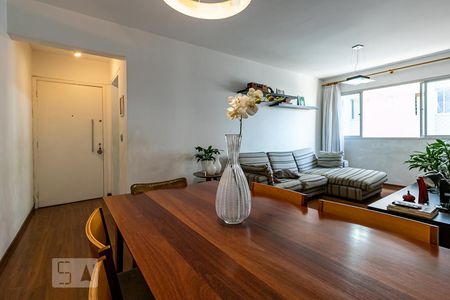 Sala de apartamento para alugar com 2 quartos, 83m² em Indianópolis, São Paulo