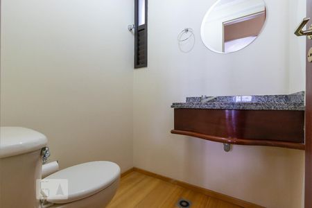 Lavabo de apartamento para alugar com 1 quarto, 53m² em Centro, Campinas