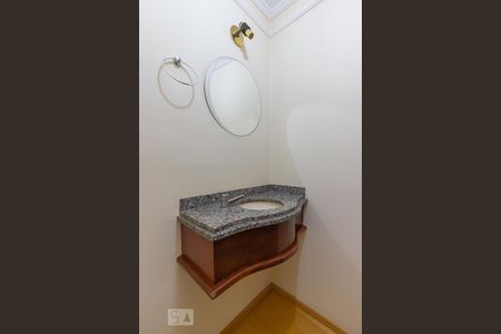 Lavabo de apartamento para alugar com 1 quarto, 53m² em Centro, Campinas